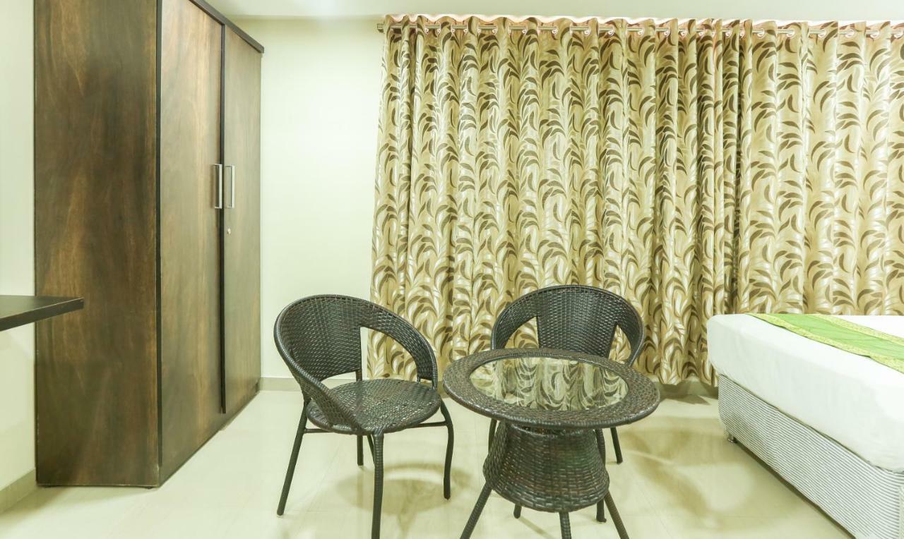 Treebo Trend Aviva Suites ムンバイ エクステリア 写真
