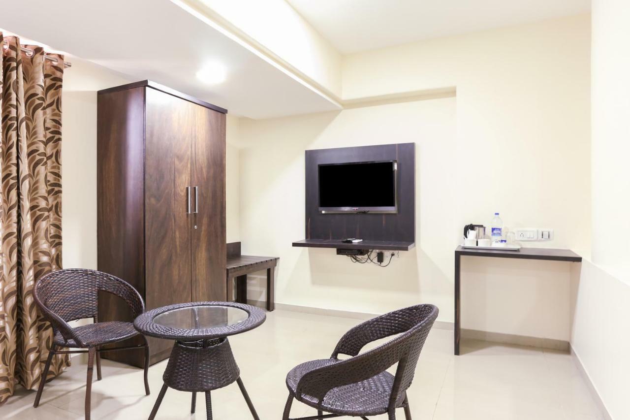 Treebo Trend Aviva Suites ムンバイ エクステリア 写真